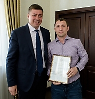 Сергей Ахапов наградил борцов и их тренеров, 26.05.2022_10