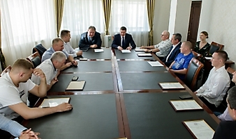 Сергей Ахапов наградил борцов и их тренеров, 26.05.2022_14