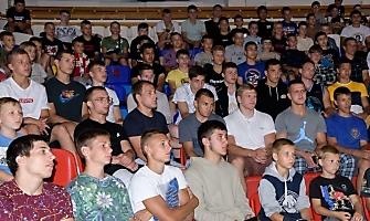 Александр Карелин встретился с участниками летних учебно-тренировочных сборов (Бердск, ЦСК 