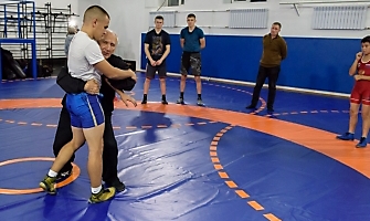 Юные борцы из ЛНР проводят тренировочные сборы в Новосибирске, 17.10.2022