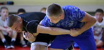 Сергей Степанов и Виктор Ведерников провели мастер-класс для юниоров Союза федераций спортивной борьбы Сибири, 8.08.2023, Ск 