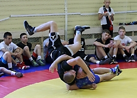 Сергей Степанов и Виктор Ведерников провели мастер-класс для юниоров Союза федераций спортивной борьбы Сибири, 8.08.2023, Ск 