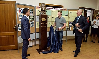 Открытие бюста Романа Власова в НГАУ 20.12.2016_12