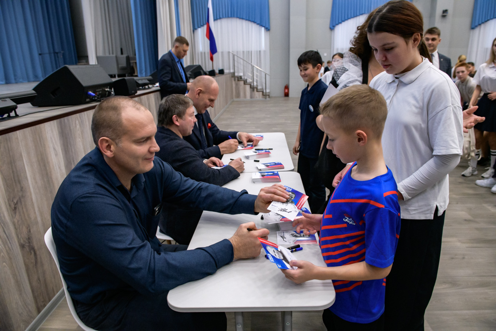 Открытия нового зала для занятий вольной борьбой в 211 школе, 29.11.2024_29