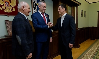 Приём у губернатора. Андрей Травников поздравил Романа Власова и его тренера Виктора Кузнецова с «золотом» чемпионата Европы-2018, 05.05.2018_12