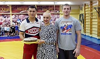 Тренировка Романа Власова в секции борьбы, лицей №13, п. Краснообск