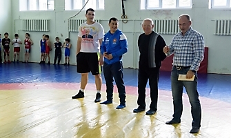 Встреча Романа Власова с юными борцами в канун Международного дня борьбы_1
