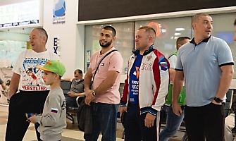 Встреча победителей первенства Европы по греко-римской борьбе в аэропорту Толмачёво С. Степанова, Ш. Ожаева, М. Лаптева-25.05.2021_5