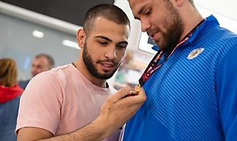 Встреча победителей первенства Европы по греко-римской борьбе в аэропорту Толмачёво С. Степанова, Ш. Ожаева, М. Лаптева-25.05.2021_65