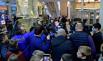 Встреча Романа Власова в аэропорту Толмачёво (Новосибирск) с чемпионата мира-2021 (13.10.2021)_23