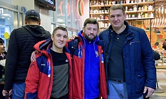 Встреча Романа Власова в аэропорту Толмачёво (Новосибирск) с чемпионата мира-2021 (13.10.2021)_24