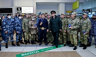 Встреча Романа Власова в аэропорту Толмачёво (Новосибирск) с чемпионата мира-2021 (13.10.2021)_26